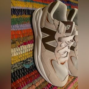 New Balance 57/40 sneakers in off white